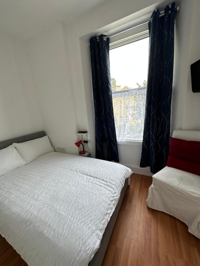 Manor Lodge Guesthouse Keynsham Dış mekan fotoğraf