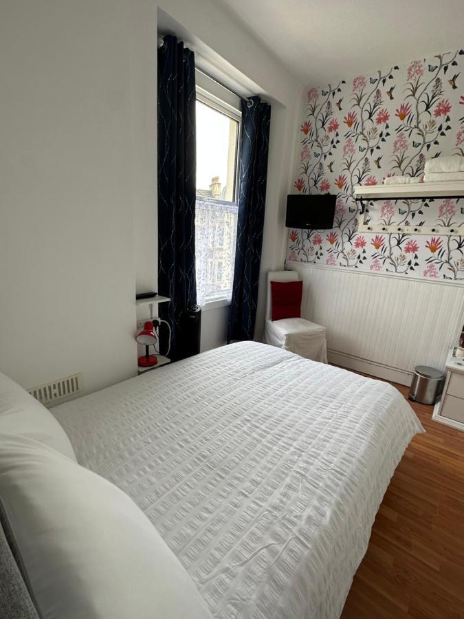 Manor Lodge Guesthouse Keynsham Dış mekan fotoğraf