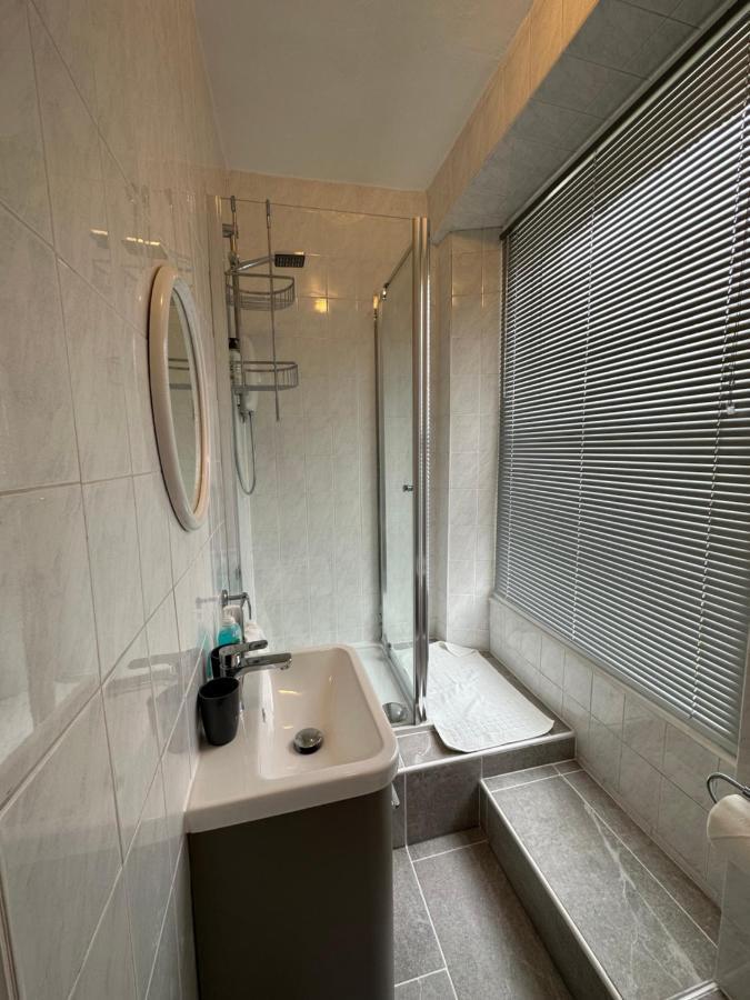 Manor Lodge Guesthouse Keynsham Dış mekan fotoğraf
