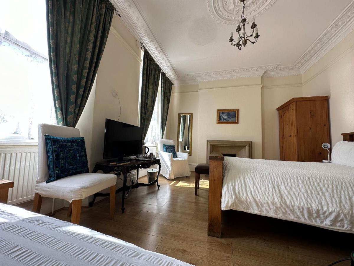 Manor Lodge Guesthouse Keynsham Dış mekan fotoğraf