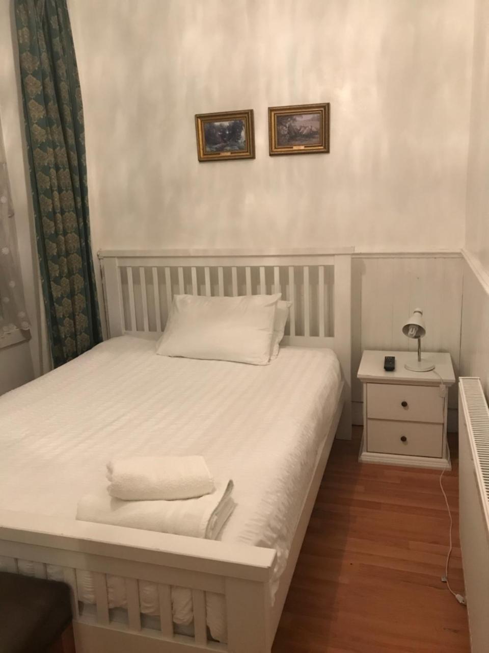 Manor Lodge Guesthouse Keynsham Dış mekan fotoğraf